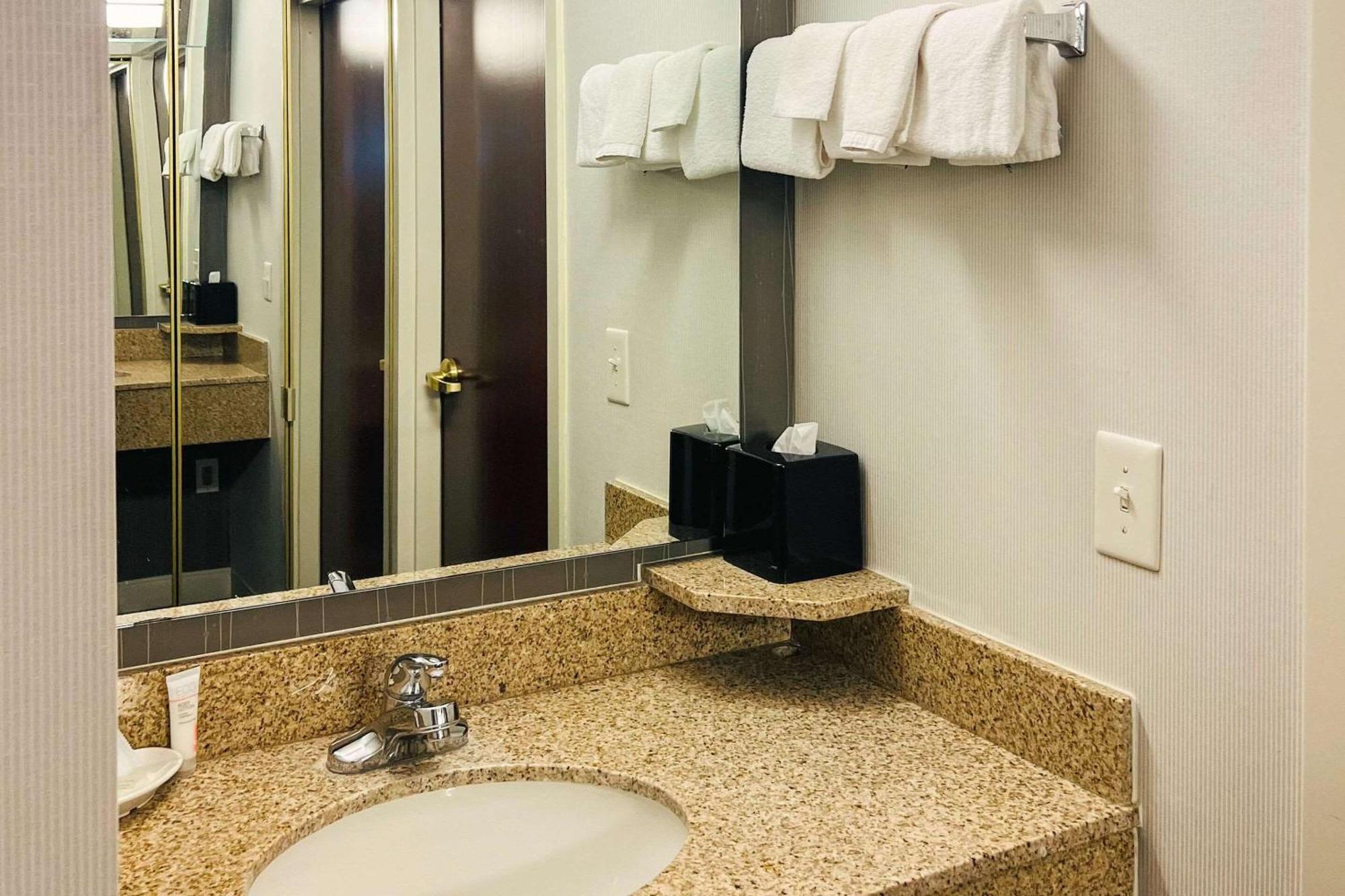 Country Inn & Suites By Radisson, Columbus-Edinburgh Luaran gambar